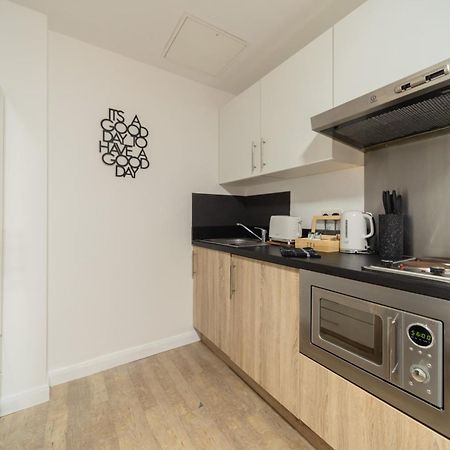 Alexandra House- Simple City Stays เชฟฟิลด์ ภายนอก รูปภาพ