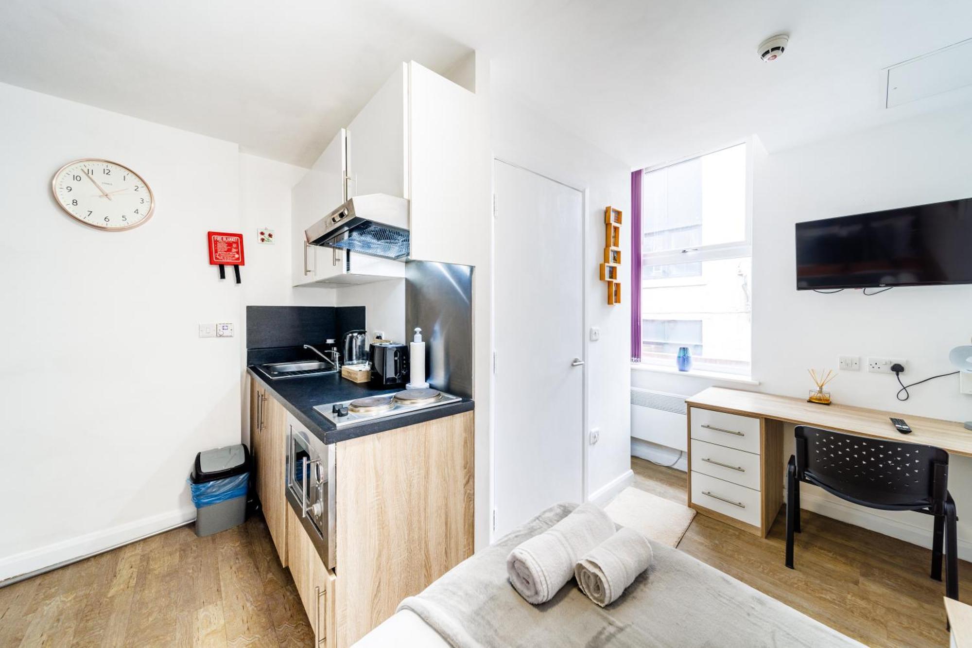 Alexandra House- Simple City Stays เชฟฟิลด์ ภายนอก รูปภาพ