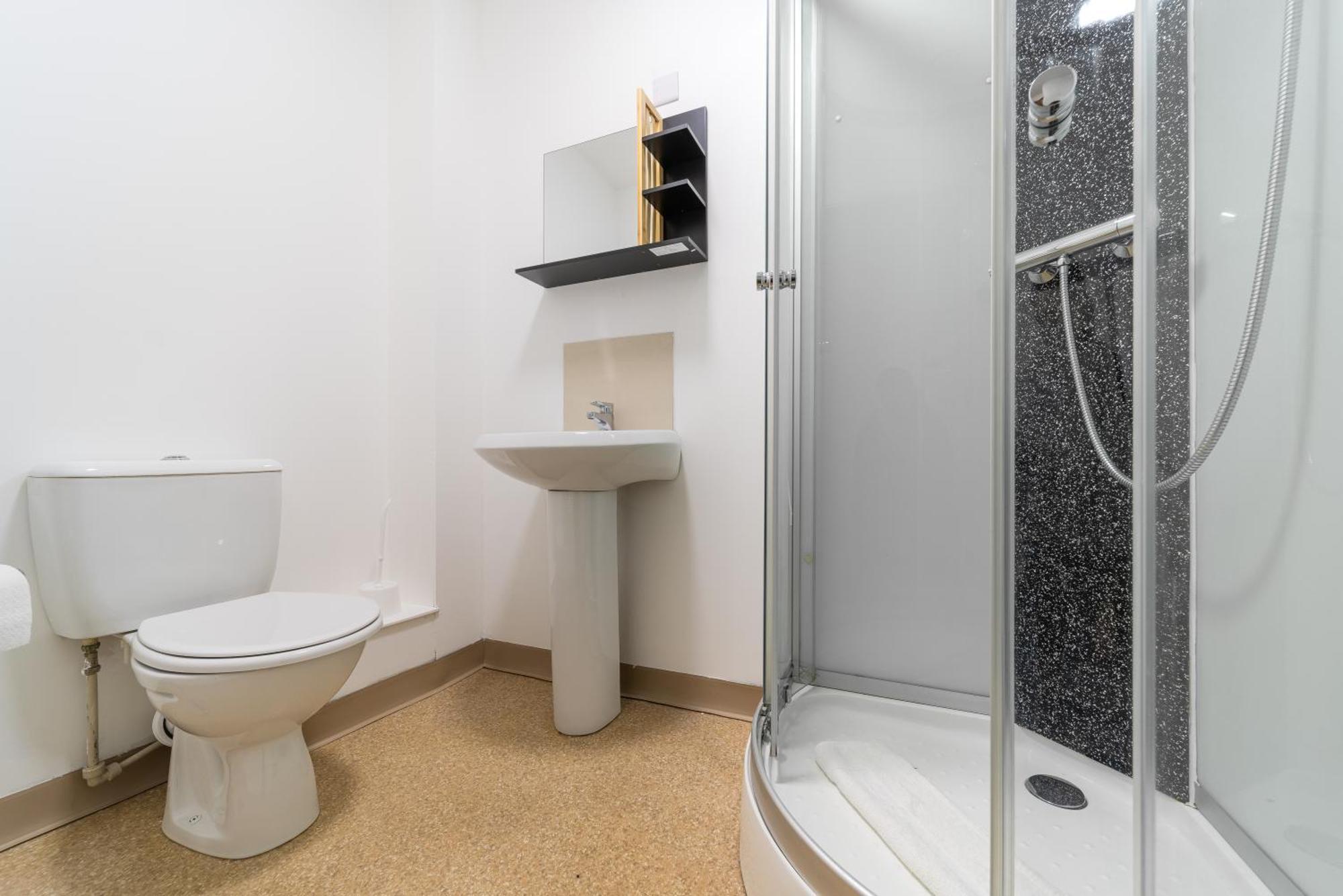 Alexandra House- Simple City Stays เชฟฟิลด์ ภายนอก รูปภาพ