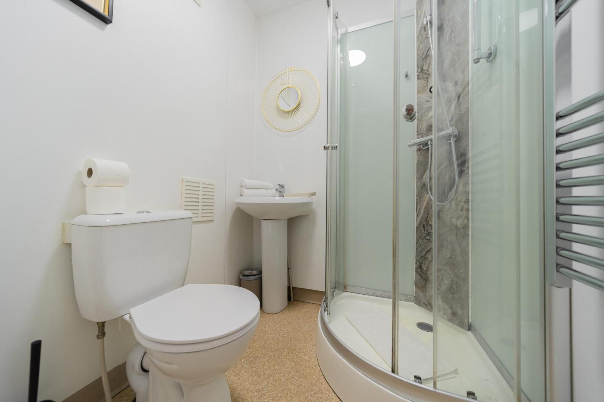 Alexandra House- Simple City Stays เชฟฟิลด์ ภายนอก รูปภาพ